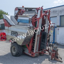 ERO TOW-BEHIND GRAPE HARVESTER - V069